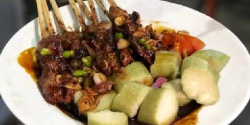 Sate Ayam Cak Husein: Rahasia Rasa yang Menggoda di Jantung Cilacap